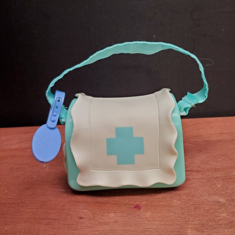 LPS Littlest Pet Shop Doctor Medical Bag Carrier 2004
